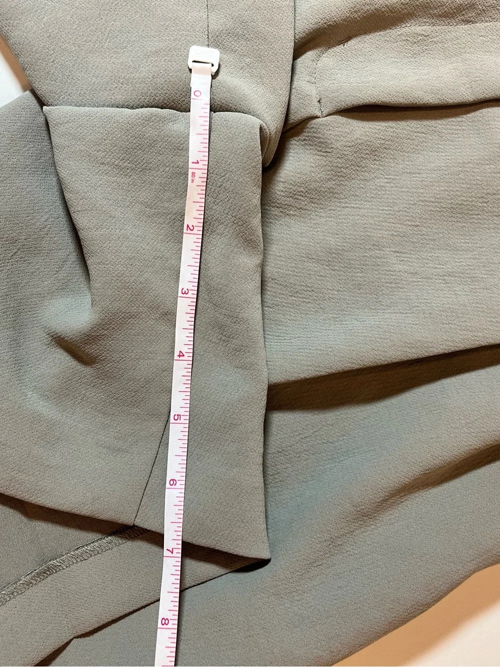 Wilfred Aritzia Greenish Gray Pleated High Rise Shorts Women’s Size 6 - Picture 5 of 5